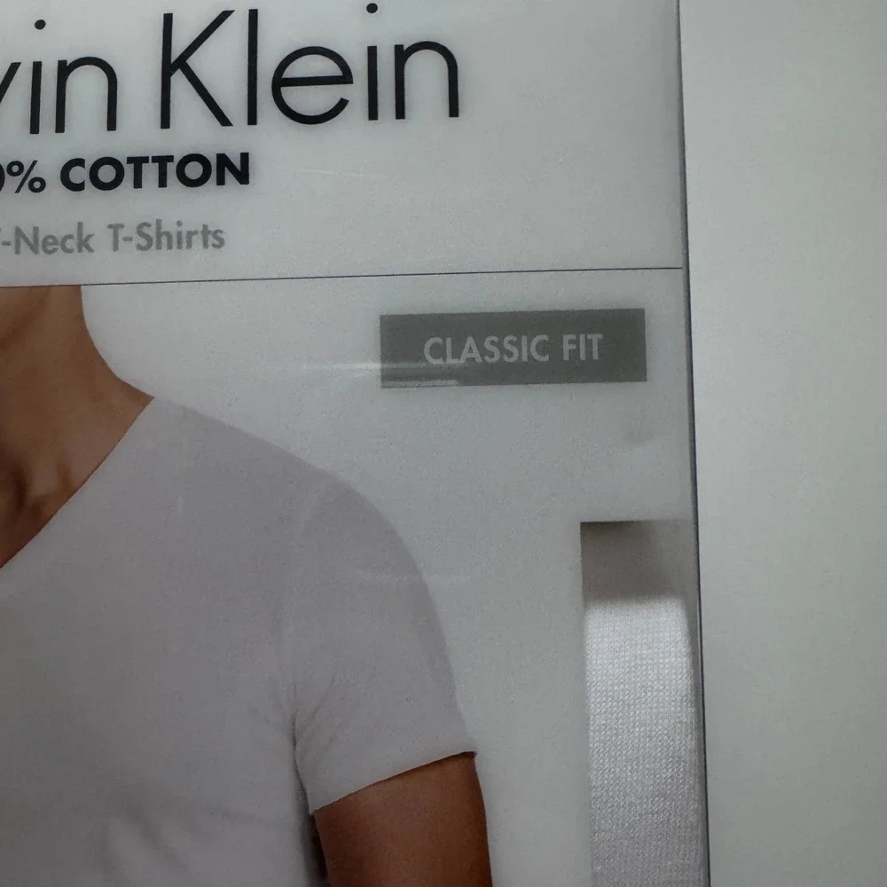 Calvin Klein Men 3 Pack White 100% Cotton V-Neck T-Shirts Classic Fit Size L